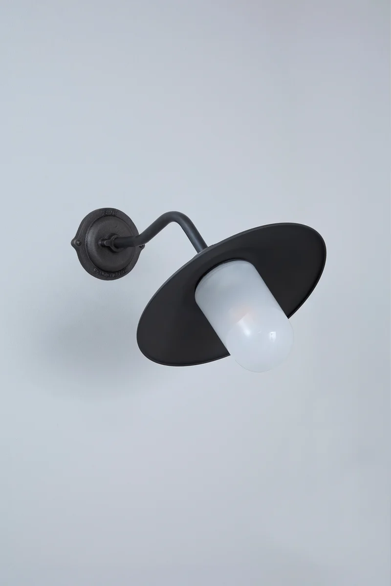 Exterior Bracket Light, Canted, 7680