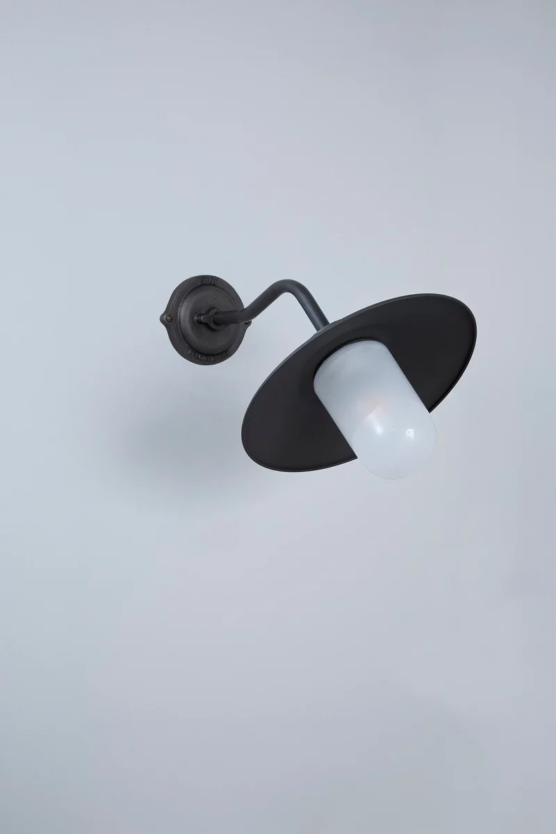 Exterior Bracket Light, Canted, 7680