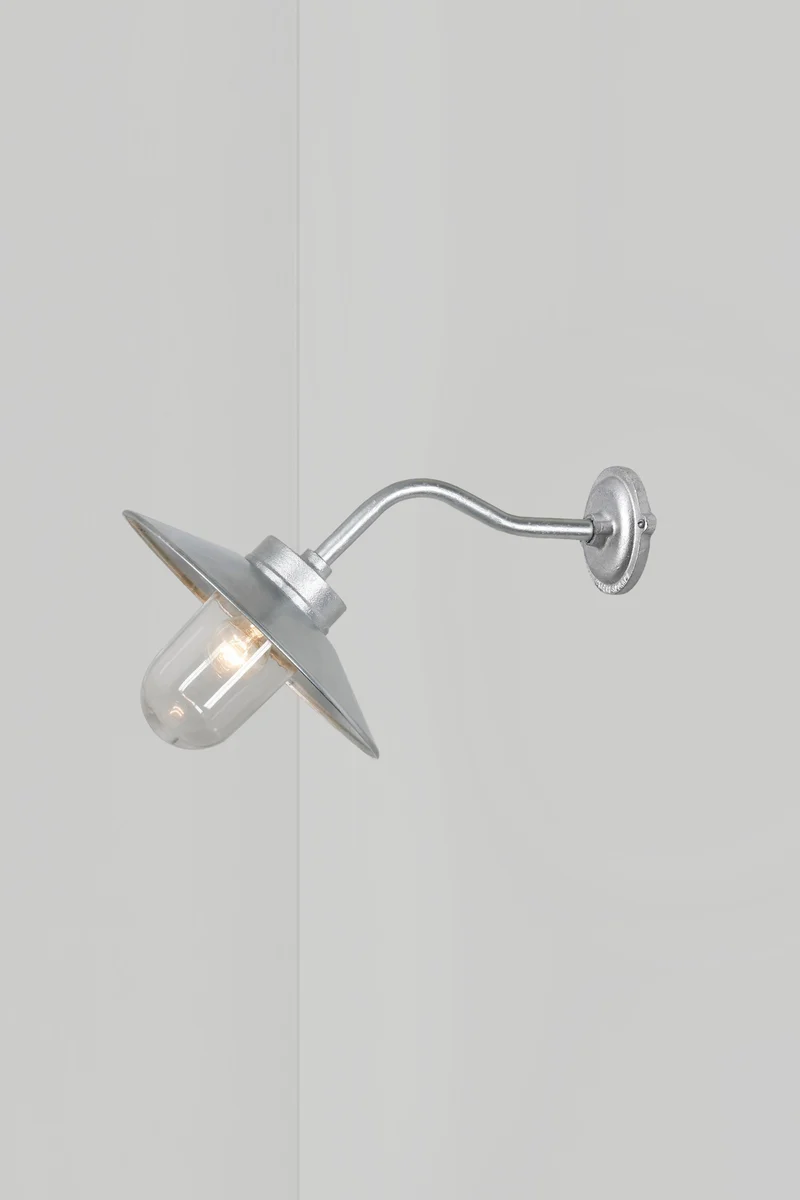 Exterior Bracket Light, Canted, 7680