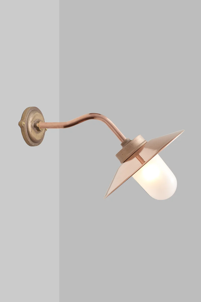 Exterior Bracket Light, Canted, 7680