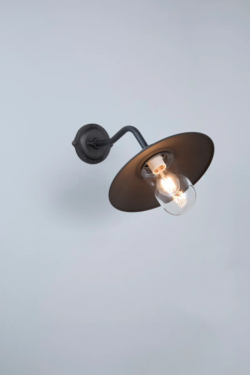 Exterior Bracket Light, Canted, 7680