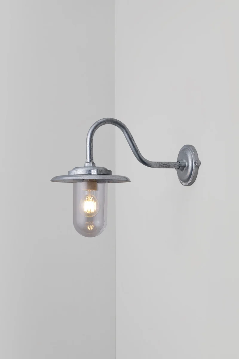 Exterior Bracket Light, 100W, 7677