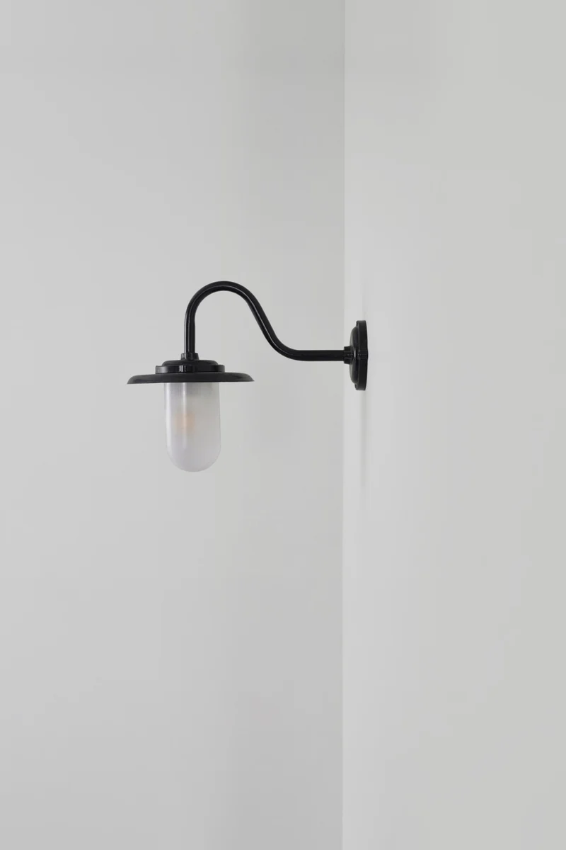 Exterior Bracket Light, 100W, 7677