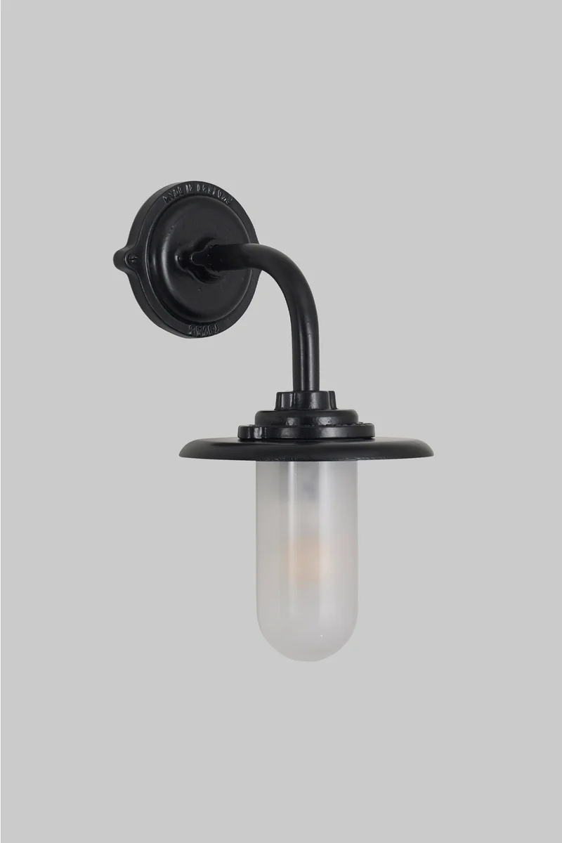 Exterior Bracket Light, 60W, 7677