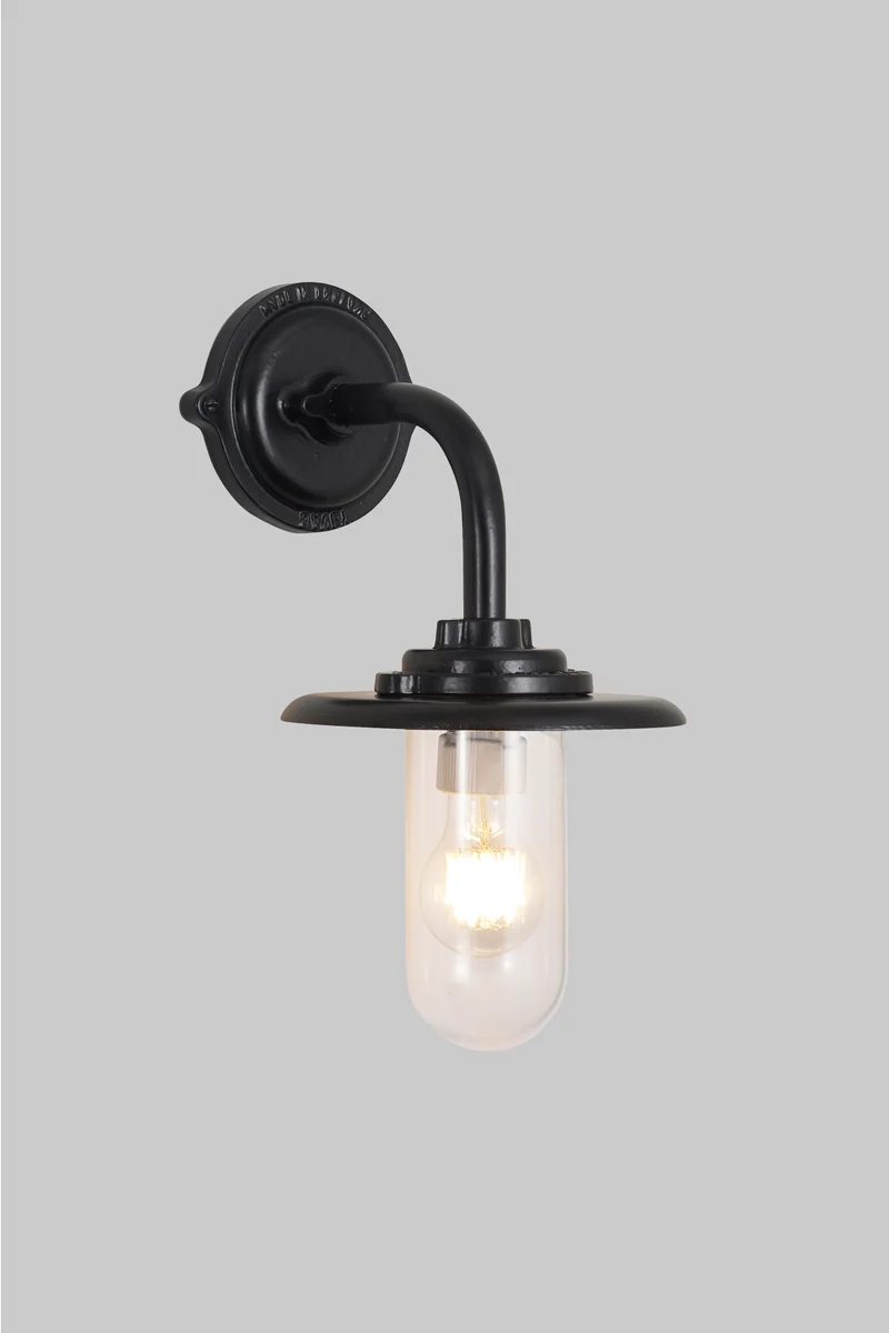 Exterior Bracket Light, 60W, 7677