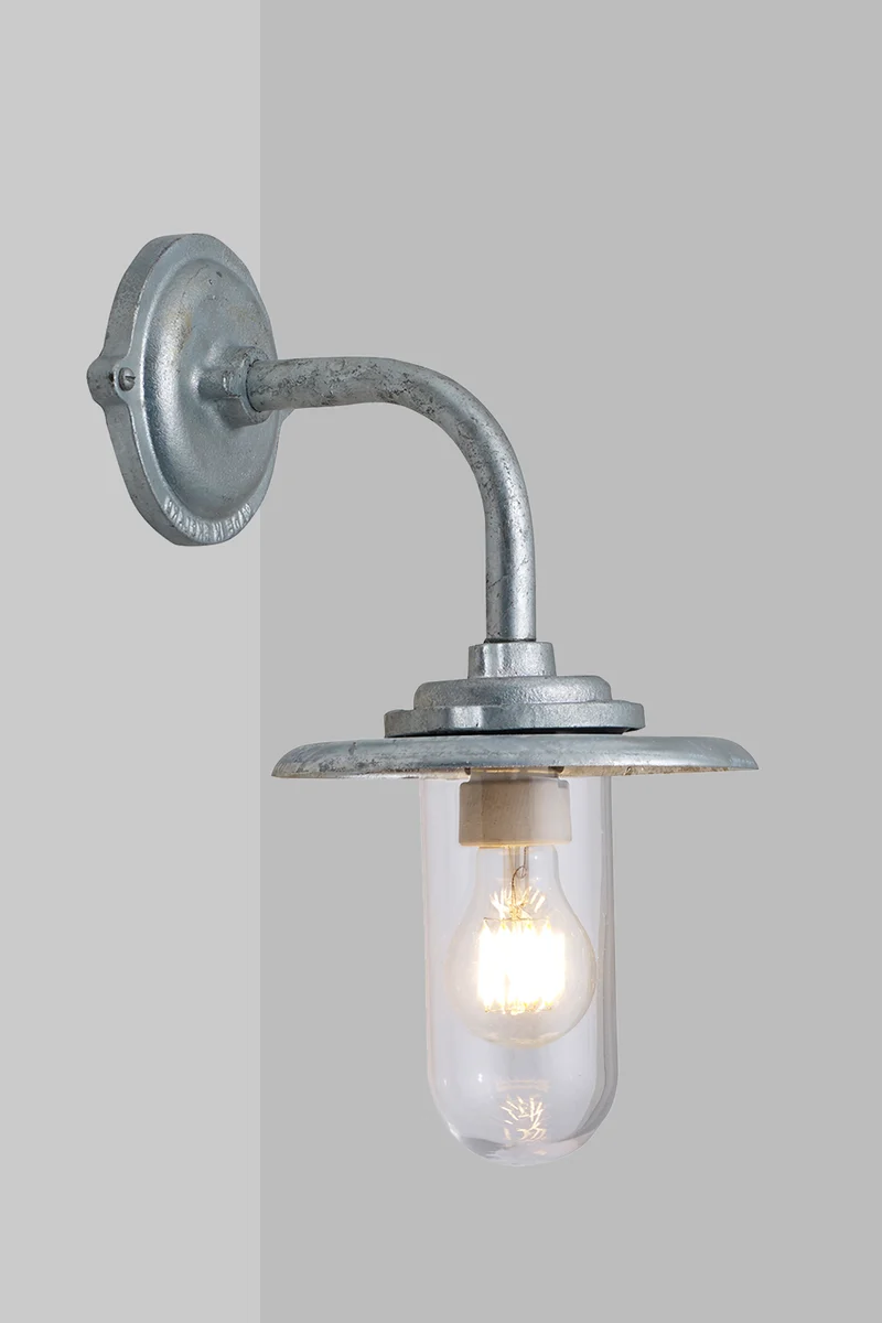 Exterior Bracket Light, 60W, 7677