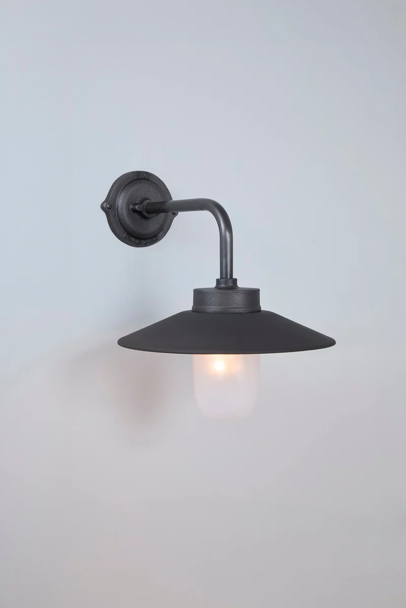 Exterior Bracket Light, 7680