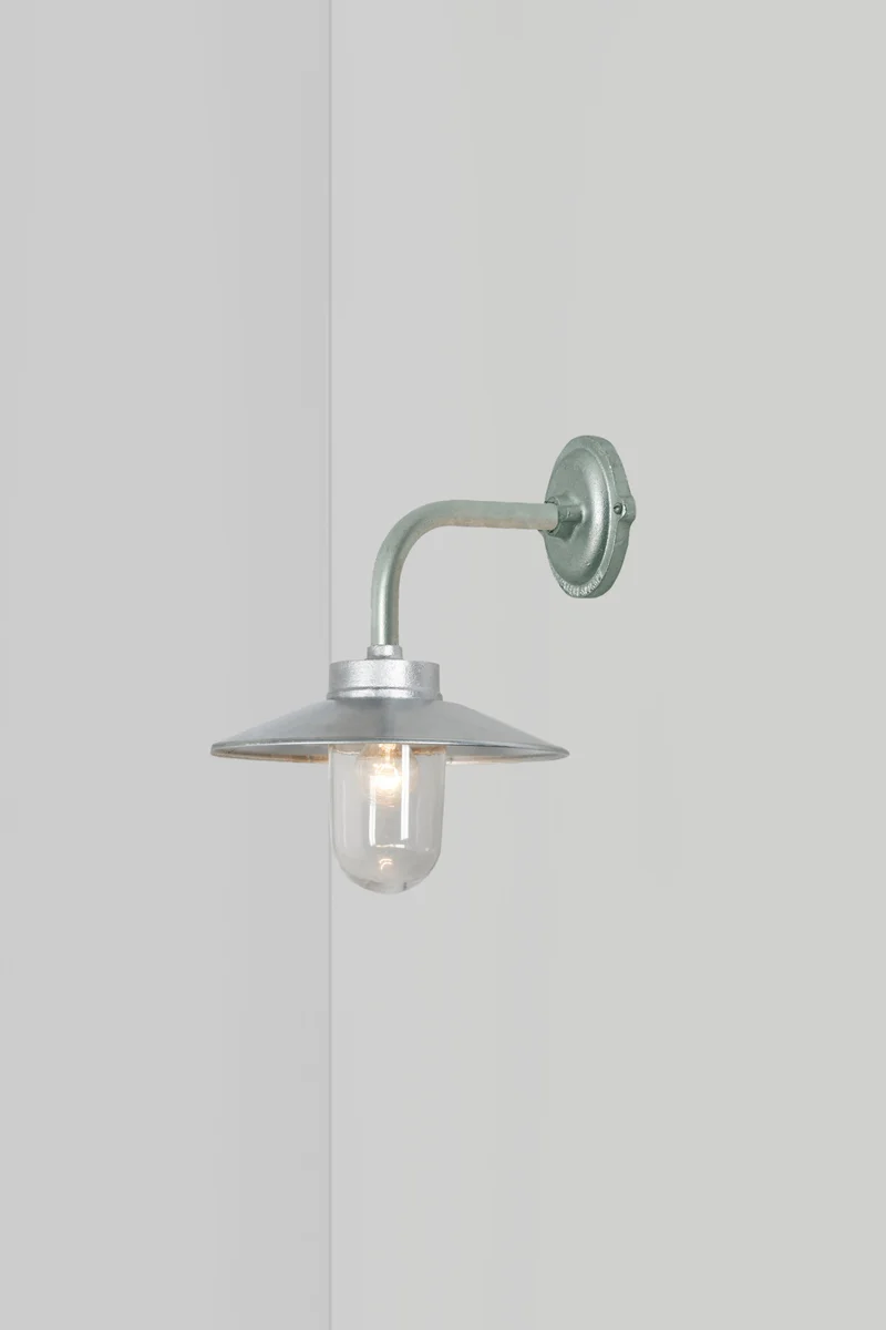Exterior Bracket Light, 7680
