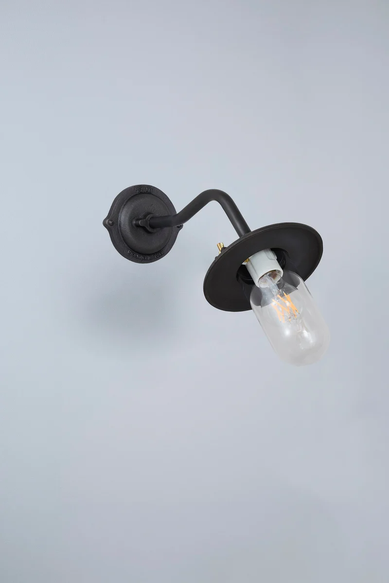 Exterior Bracket Light, Canted, 7685