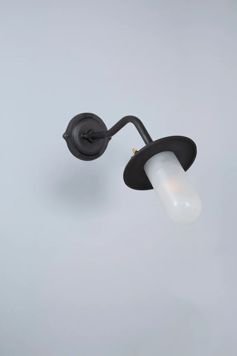 Exterior Bracket Light, Canted, 7685
