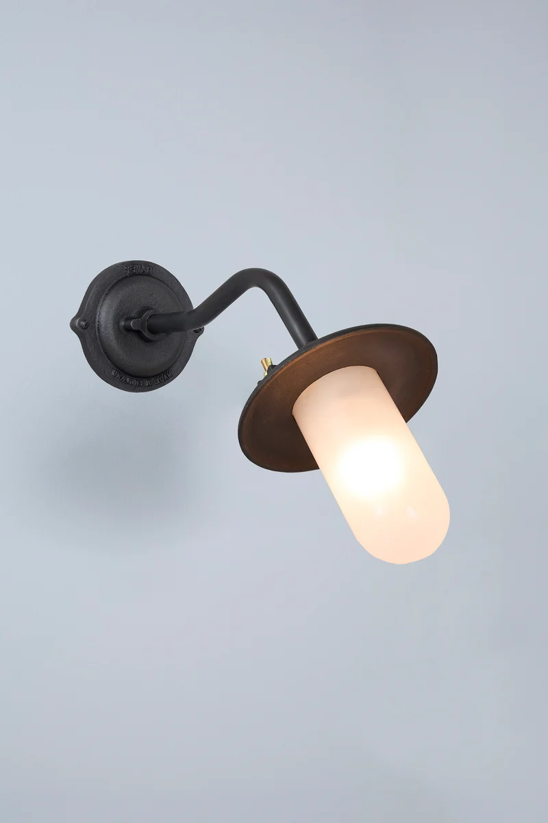 Exterior Bracket Light, Canted, 7685