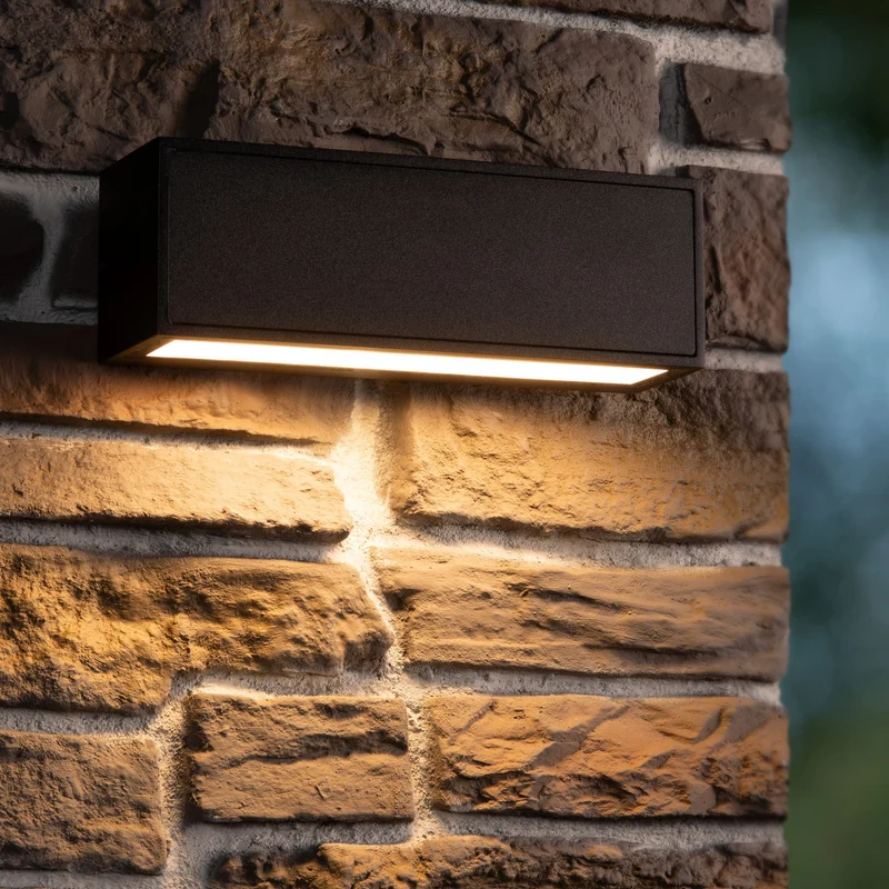 LED-Außenwandleuchte Sutton solar mit Dämmerungssensor IP54 Schwarz