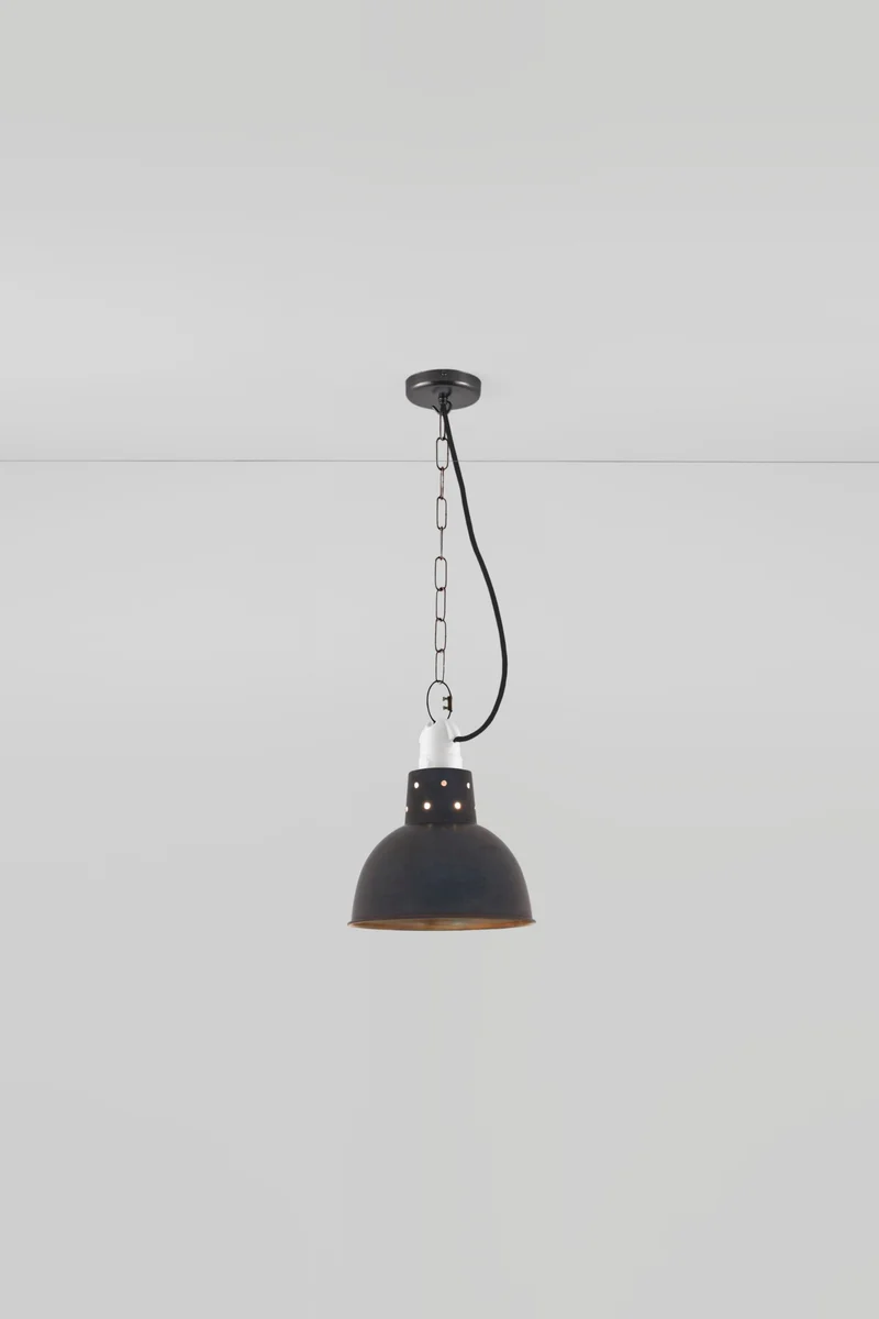 Spun Reflector with Suspension Lampholder