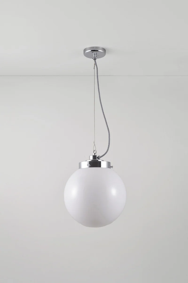 Medium Globe Pendant