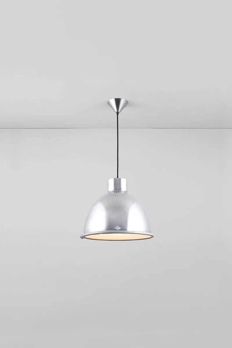 Giant 2 Pendant