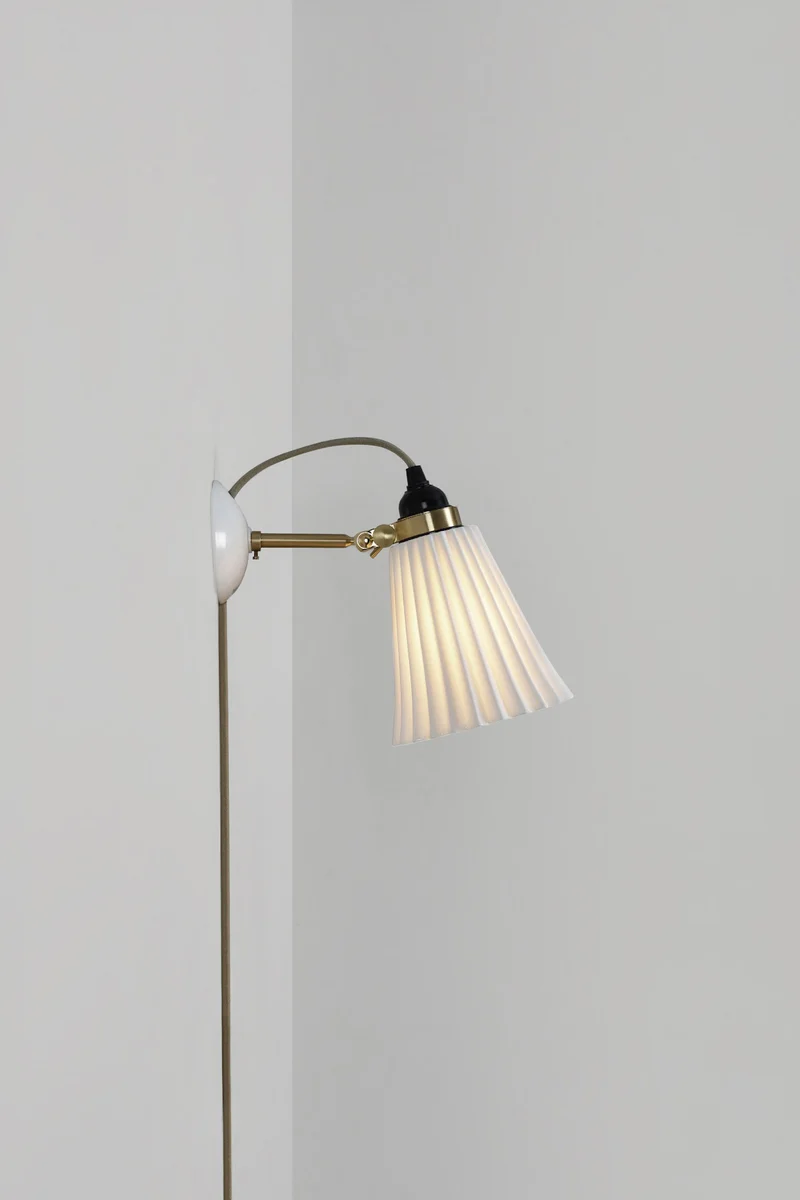 Hector Pleat Medium Wall Light, PSC, Brass