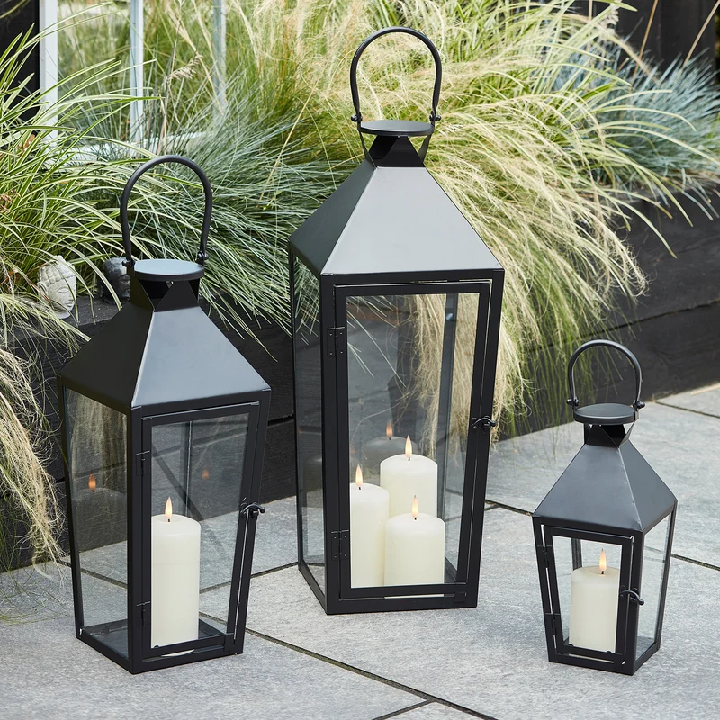Große Cairns Metall Laterne in Schwarz mit 3 TruGlow® Outdoor Kerzen