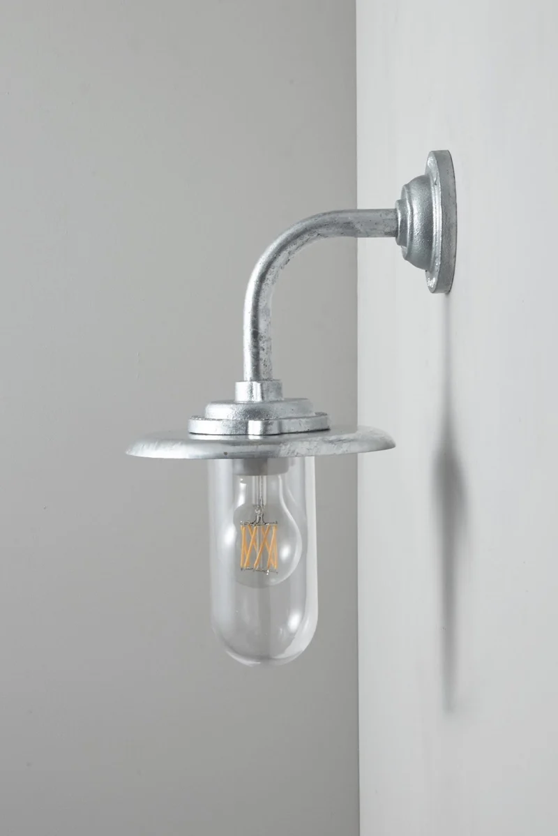 Exterior Bracket Light, 60W, 7677