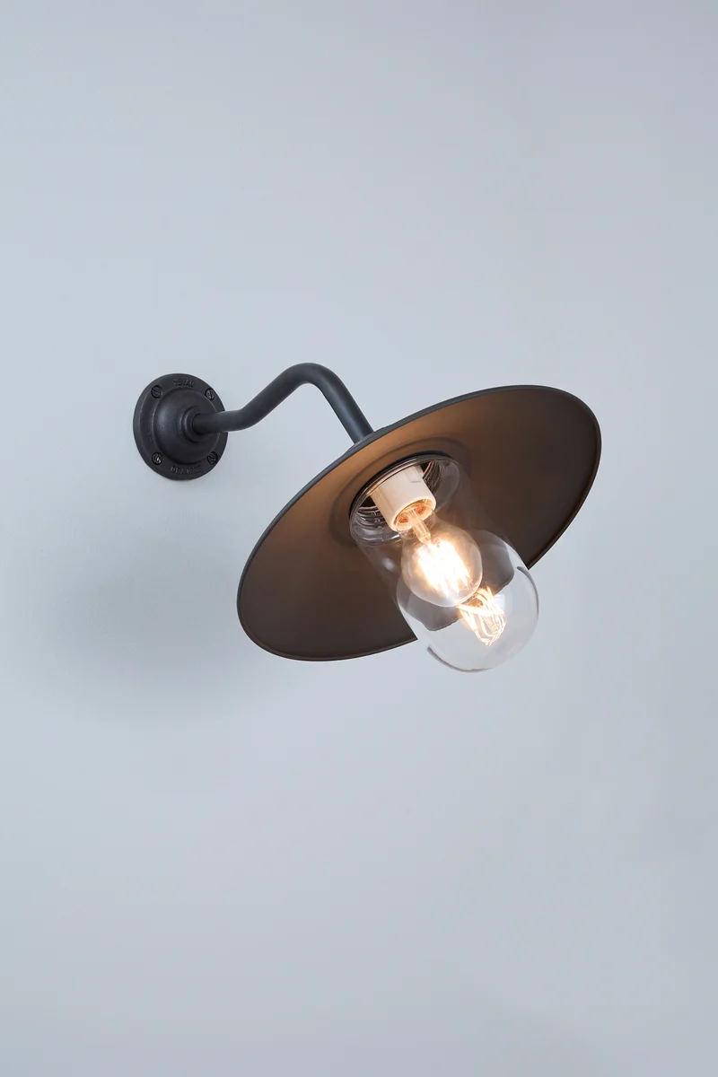 Exterior Bracket Light, Canted, 7680