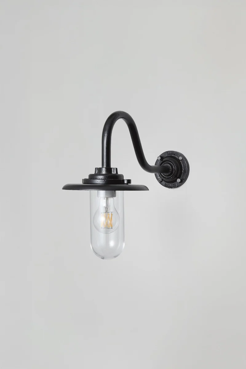 Exterior Bracket Light, 60W, Swan Neck 7677