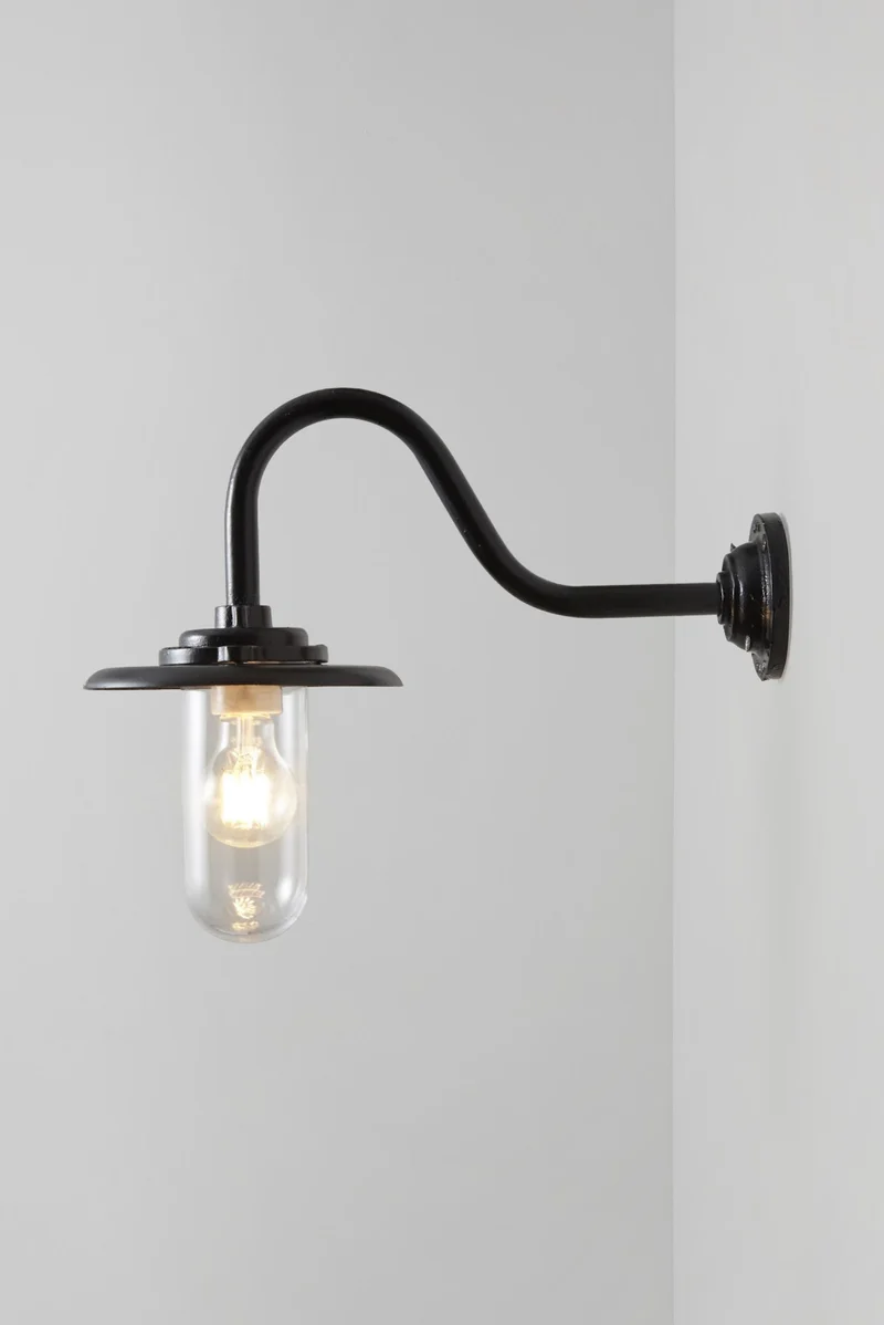 Exterior Bracket Light, 60W, Swan Neck 7677