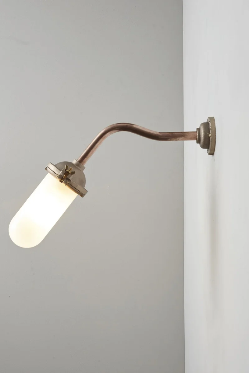 Exterior Bracket Light, Canted, 7684