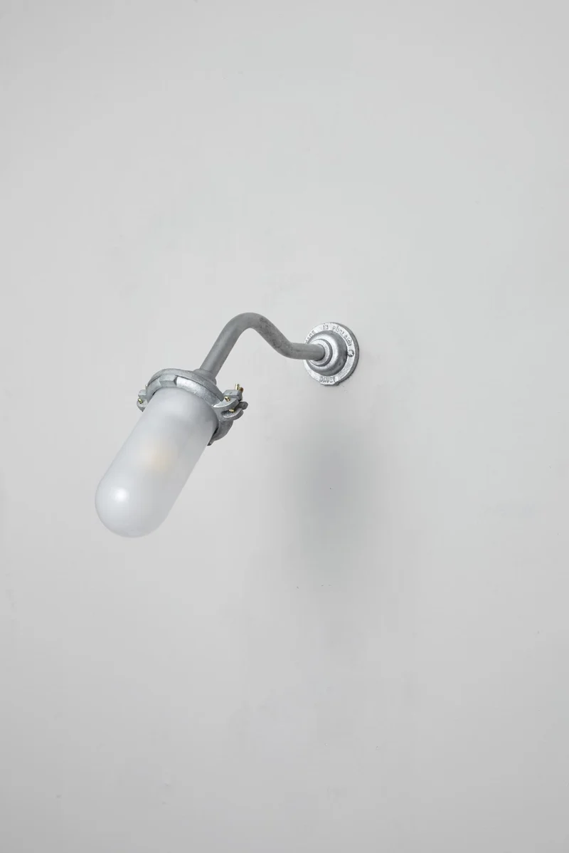 Exterior Bracket Light, Canted, 7684