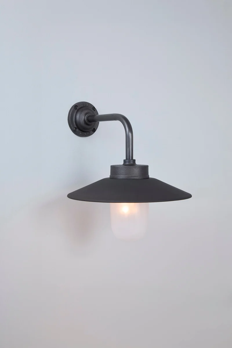 Exterior Bracket Light, 7680