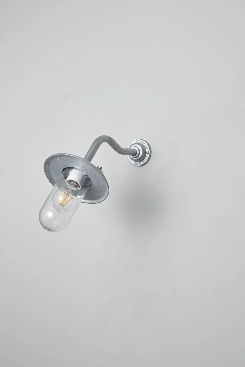 Exterior Bracket Light, Canted, 7685
