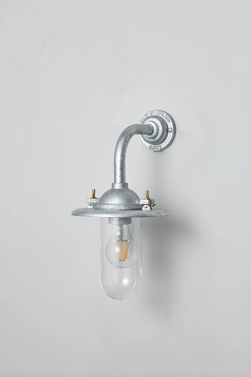 Exterior Bracket Light, 7685