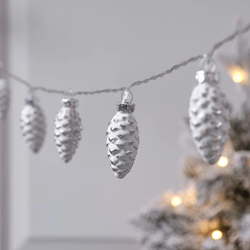 10er LED Lichterkette Tannenzapfen