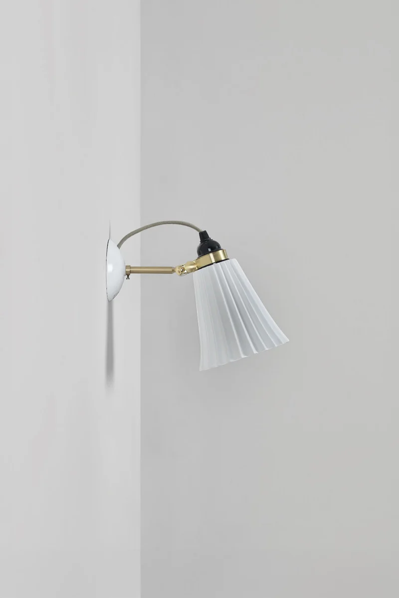 Hector Pleat Medium Wall Light, Brass