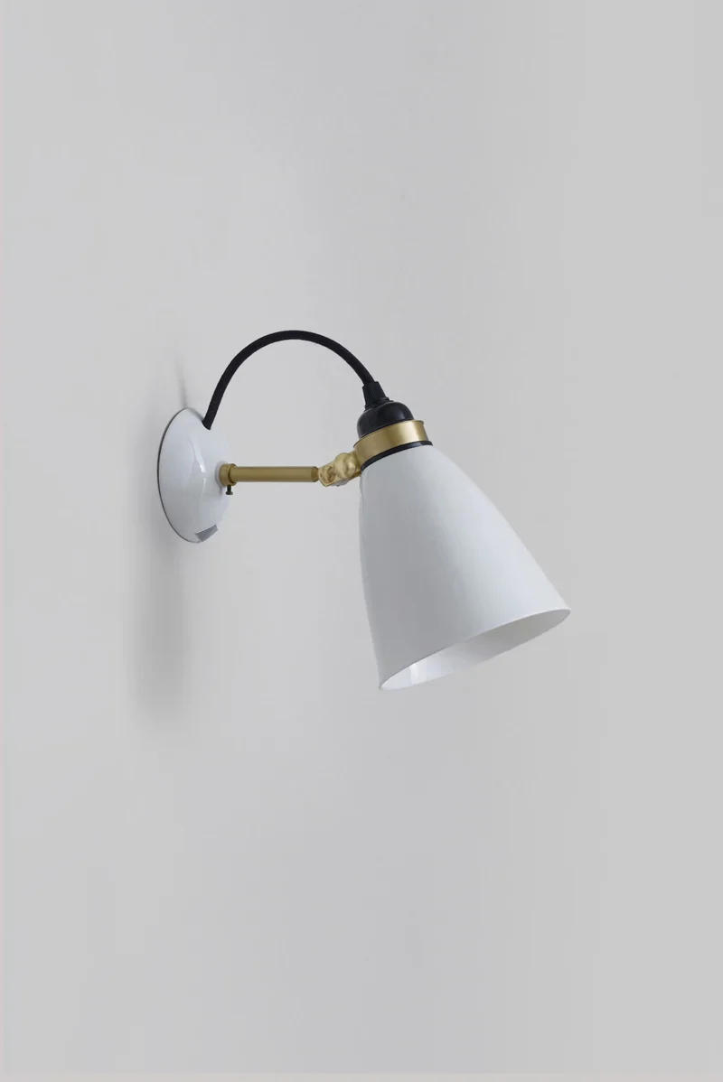 Hector 30 Wall Light