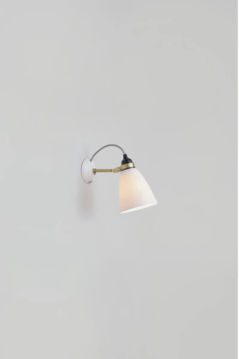 Hector 30 Wall Light