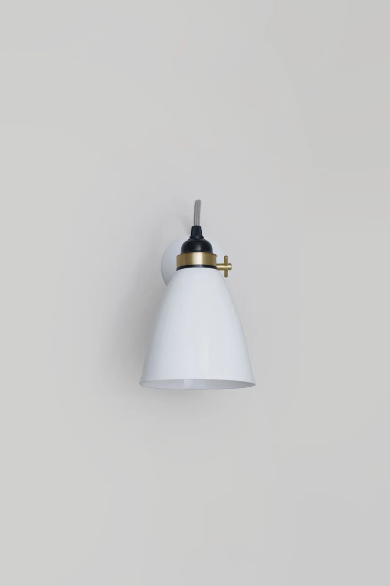 Hector 30 Wall Light