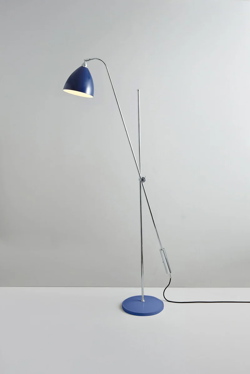 Task Overreach Floor Light