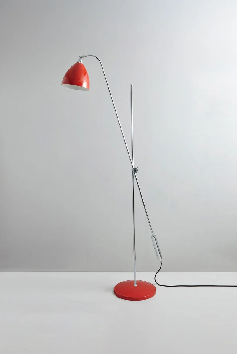 Task Overreach Floor Light