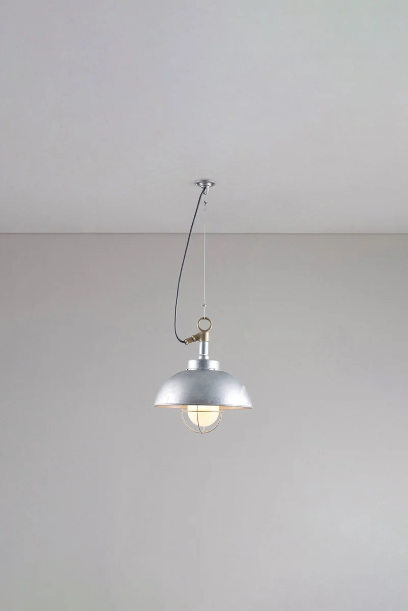 Shipyard Pendant
