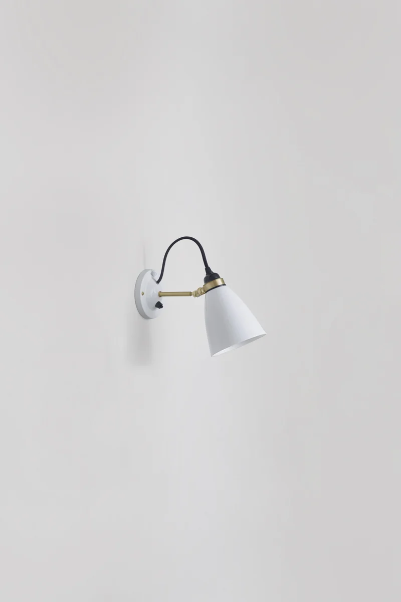Hector 30 Wall Light, Switched
