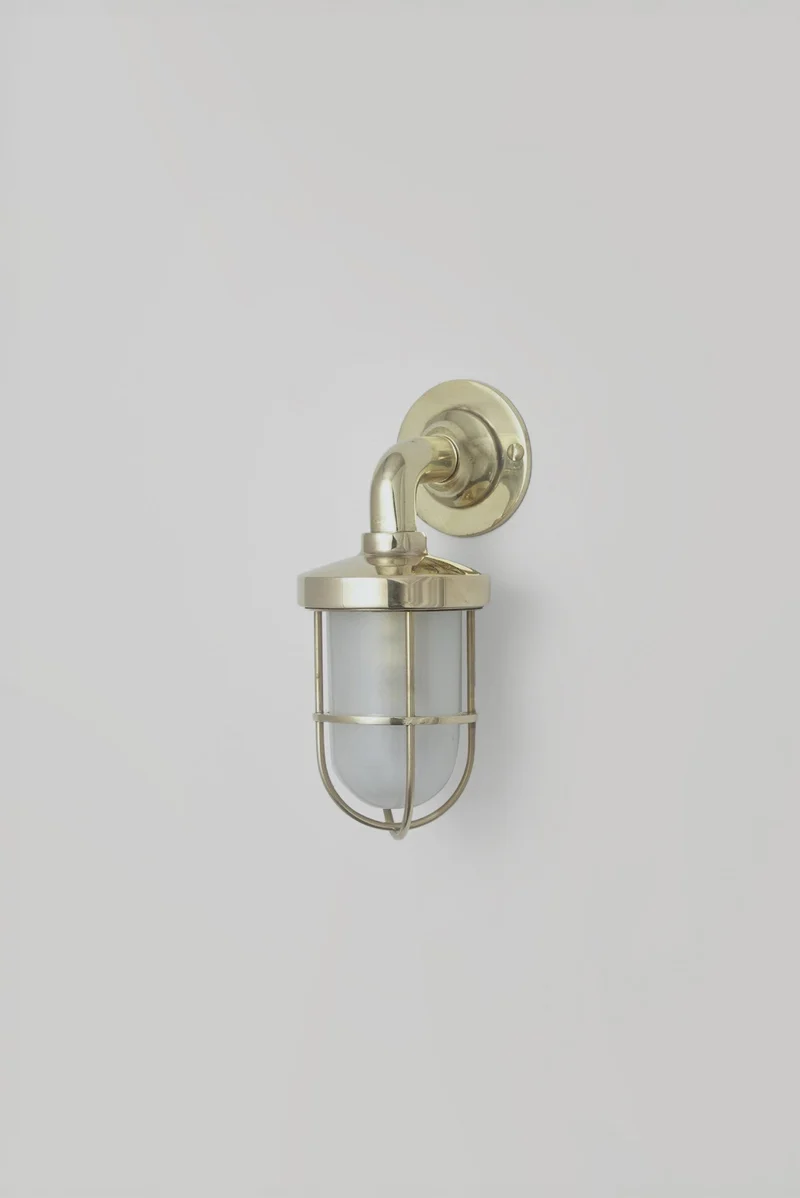 Miniature Weatherproof Ship's Well Glass Light 7207