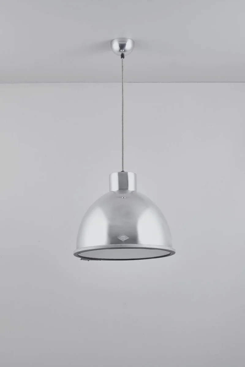 Giant 1 Pendant