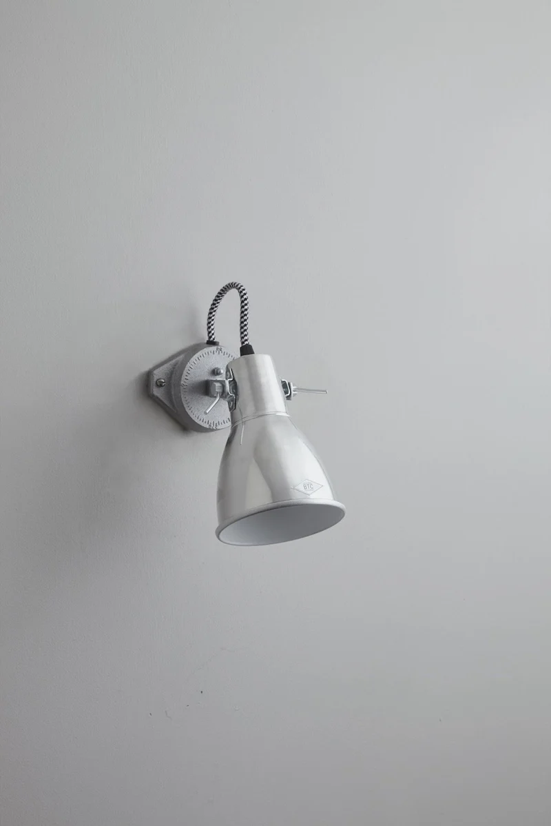 Stirrup 1 Single Wall Light