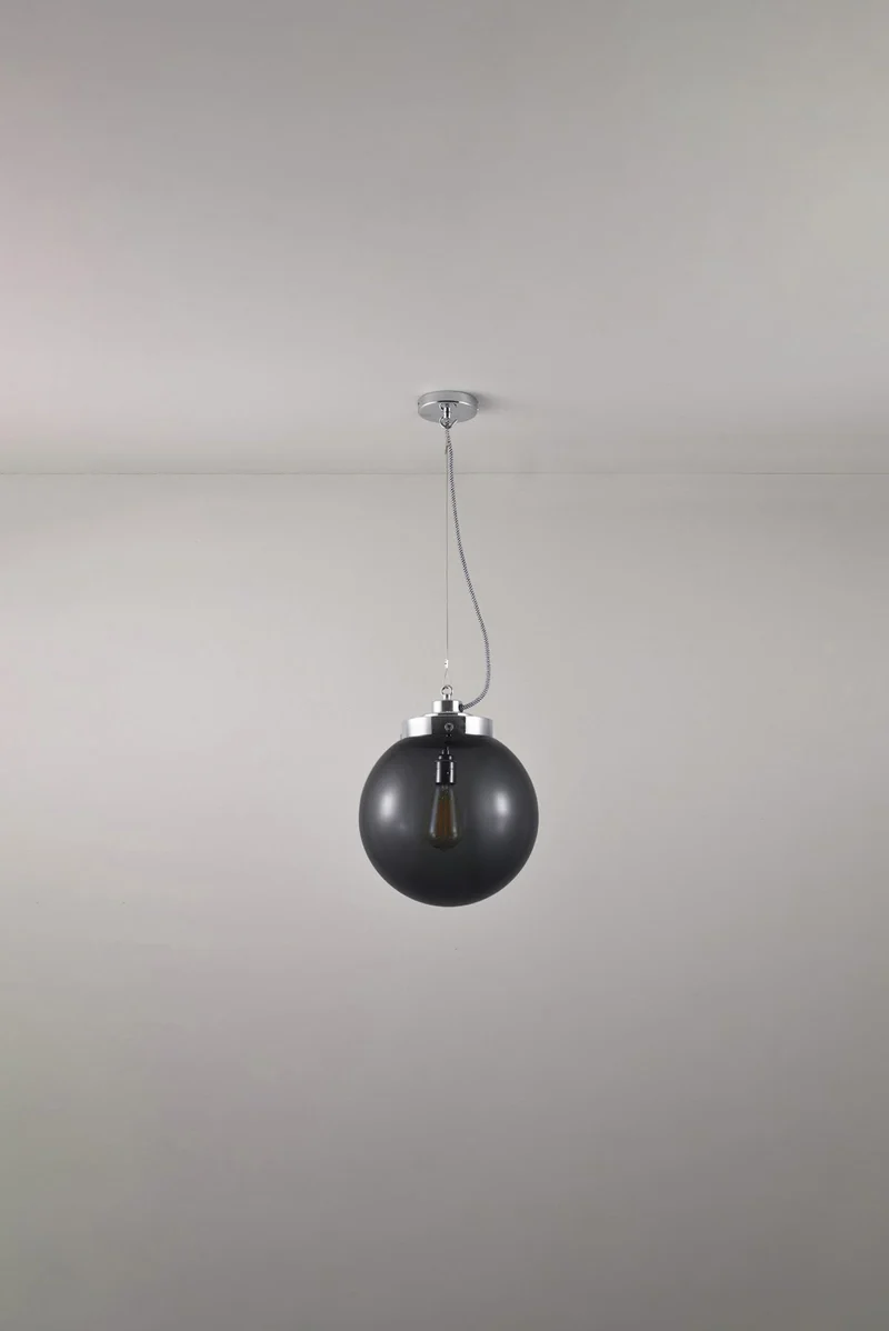 Medium Globe Pendant