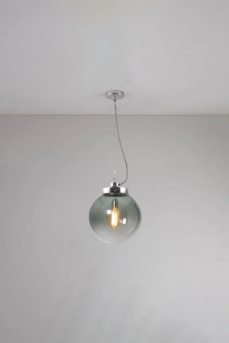 Medium Globe Pendant
