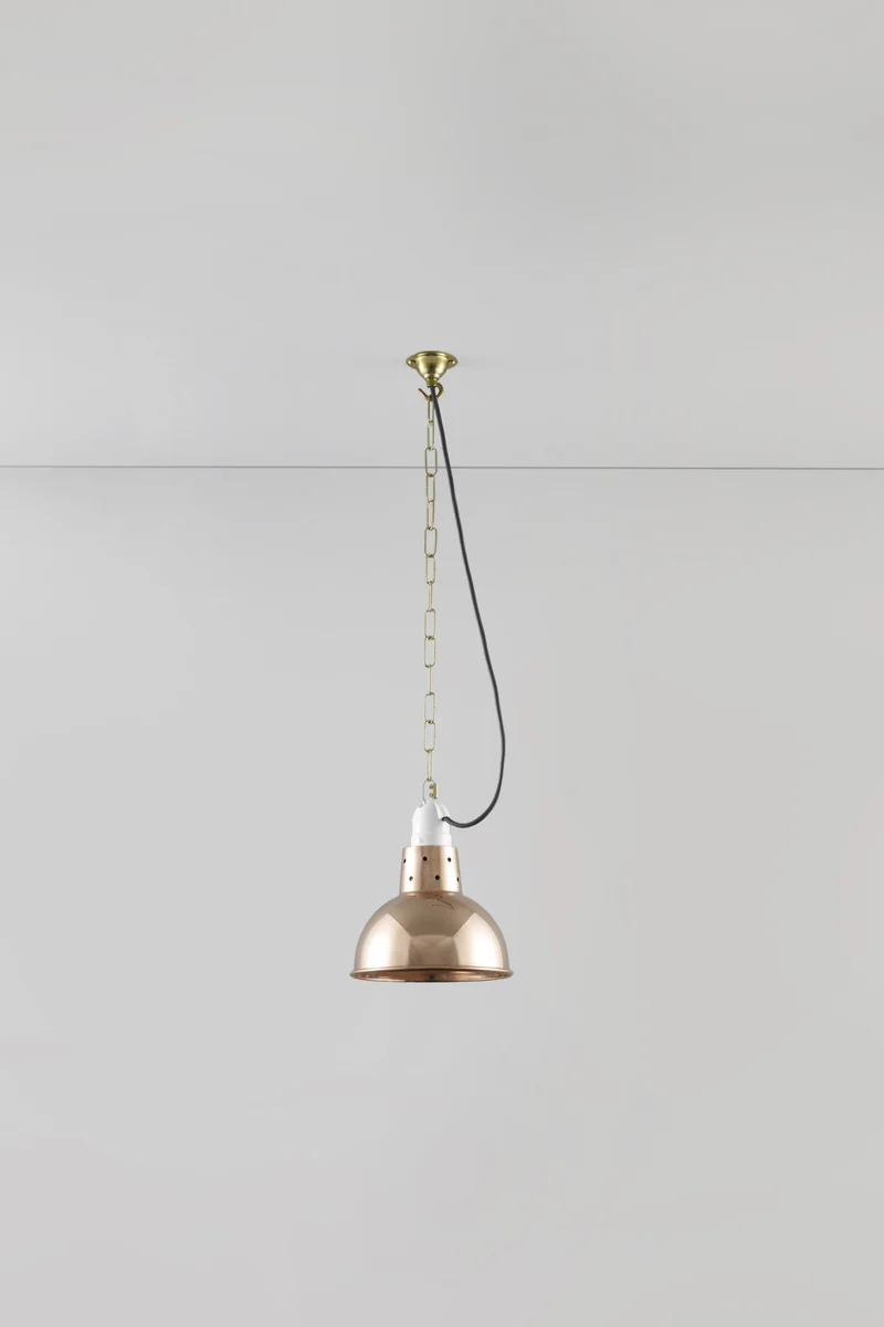 Spun Reflector with Suspension Lampholder