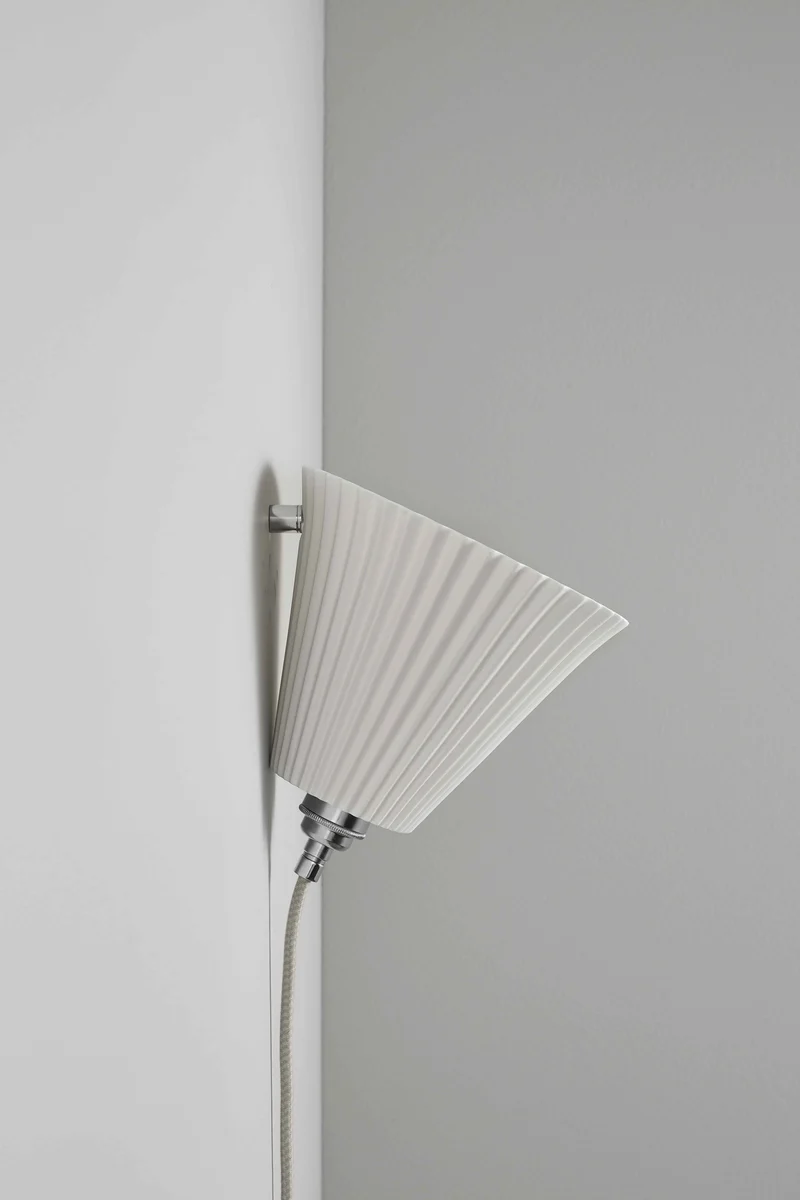 Portable Pleat Large Wall Light