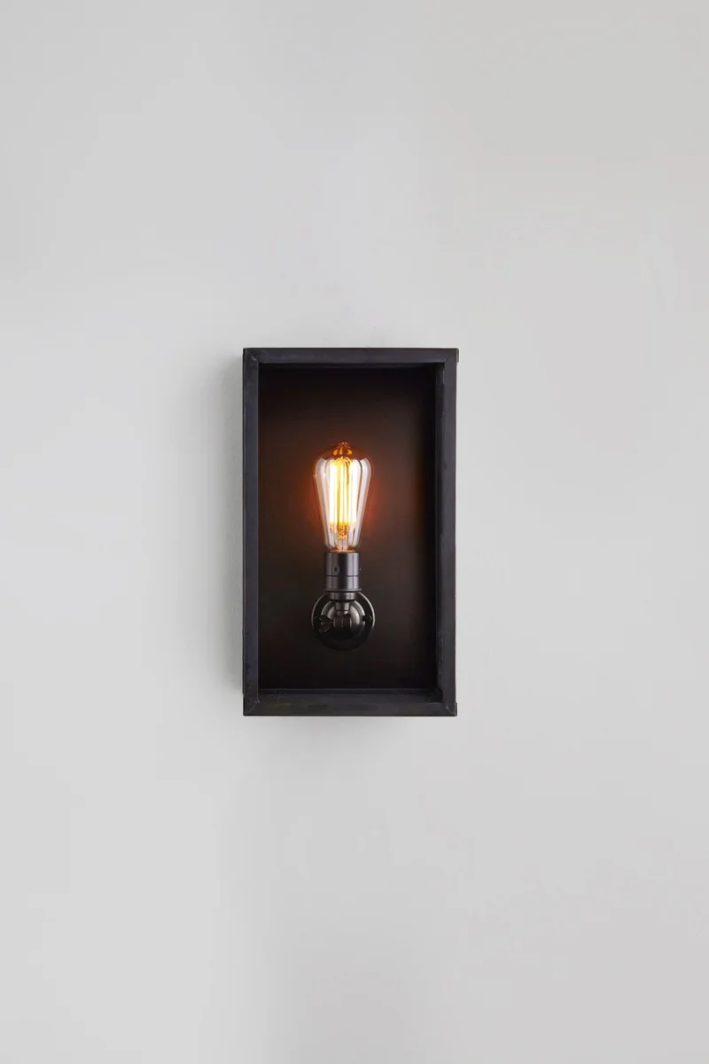 Medium Box Wall Light 7645 (Internally Glazed)