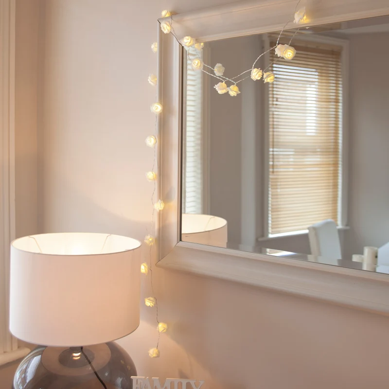 20er LED Rosen Lichterkette warmweiß batteriebetrieben