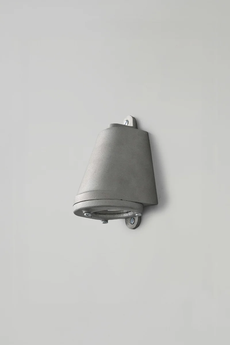 Mast Light, Low Voltage