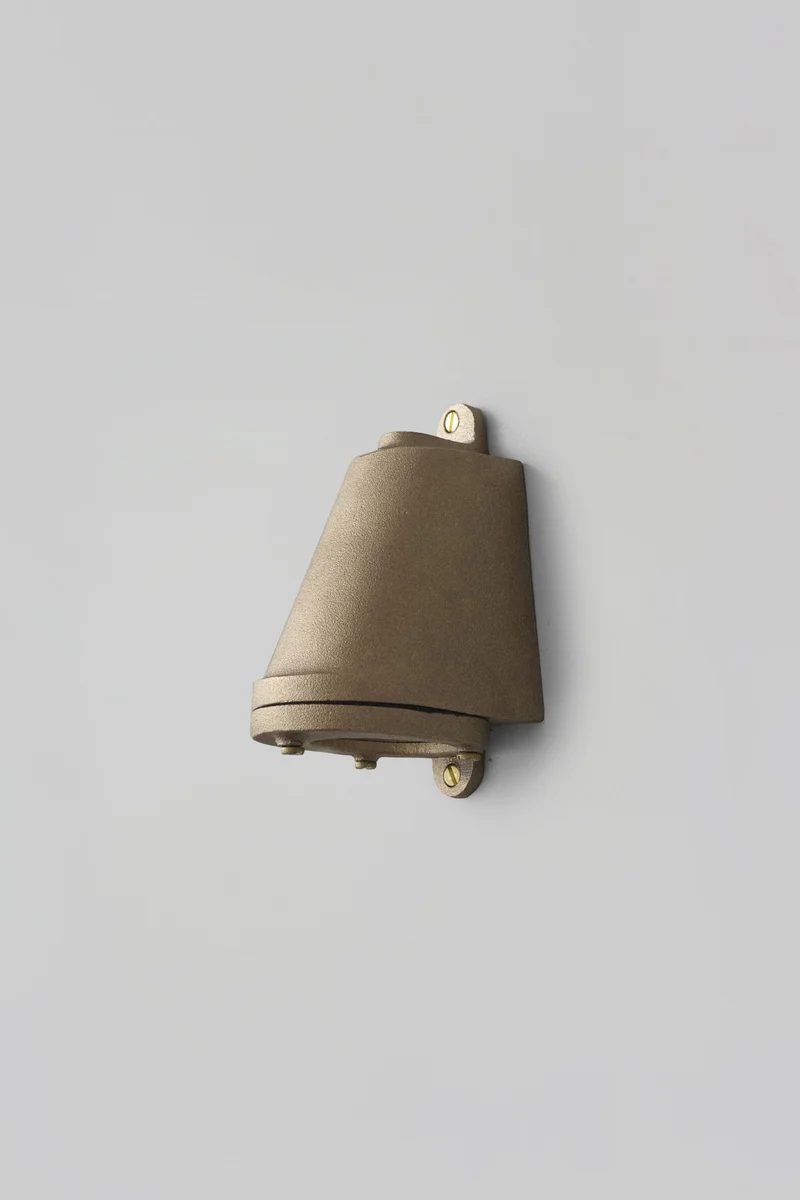 Mast Light, Low Voltage